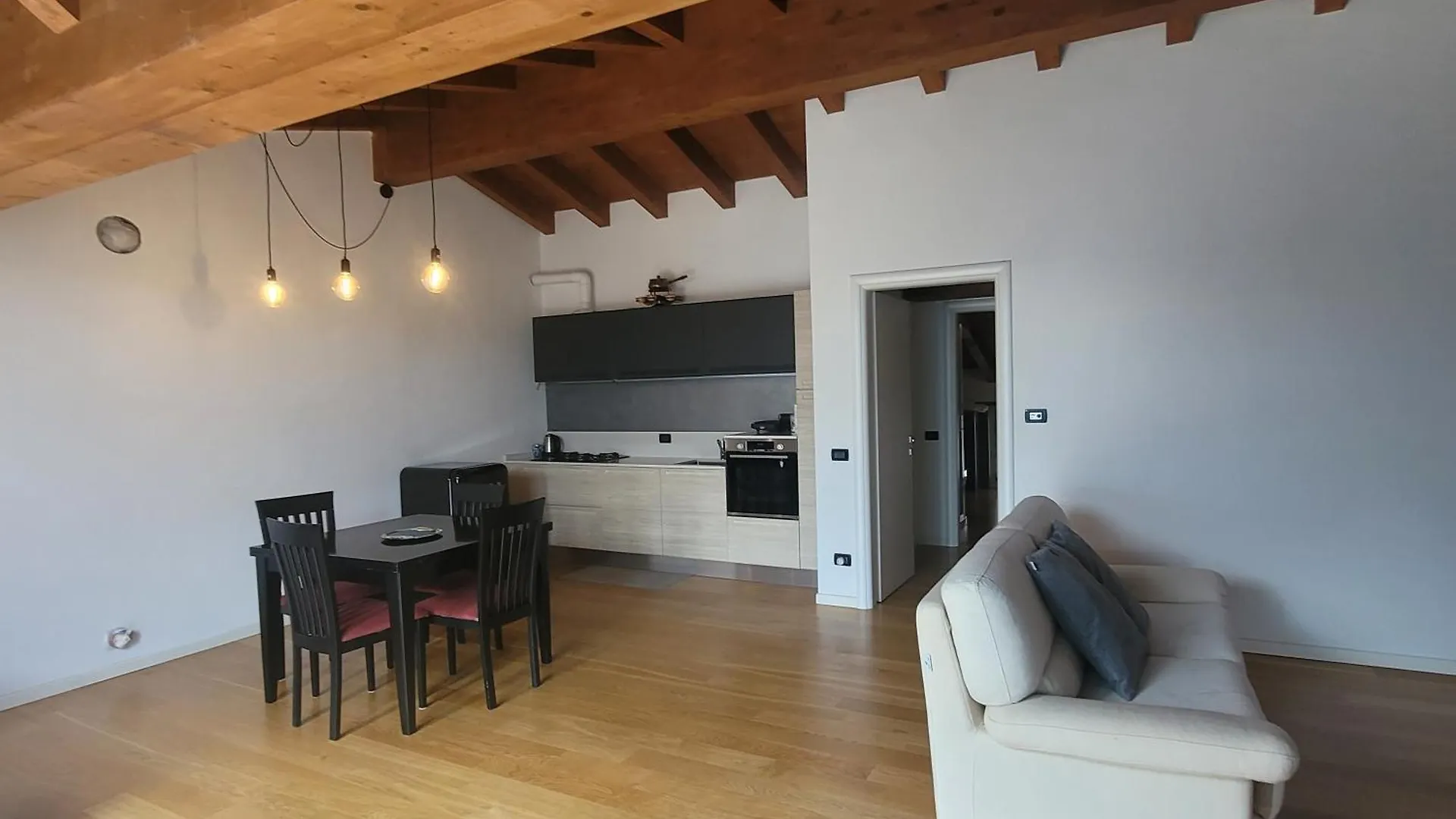 Carlotta Mountain Lake Iseo Hospitality Bossico